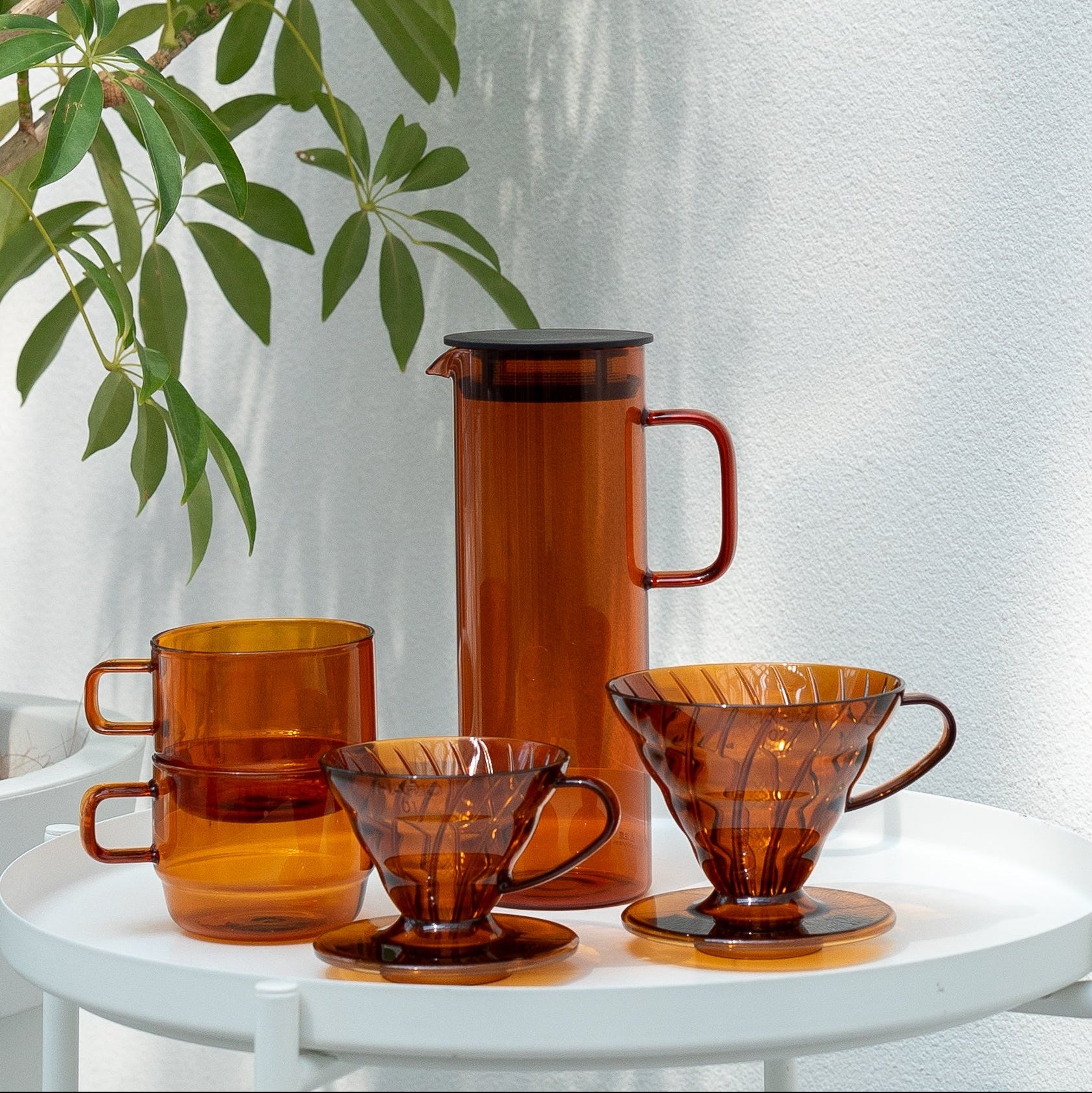 V60 Plastic Coffee Dripper Amber 02