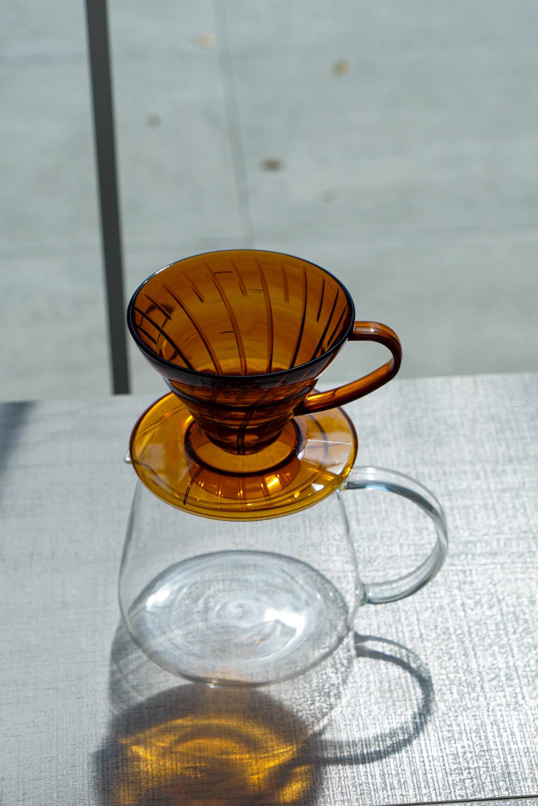 V60 Plastic Coffee Dripper Amber 01