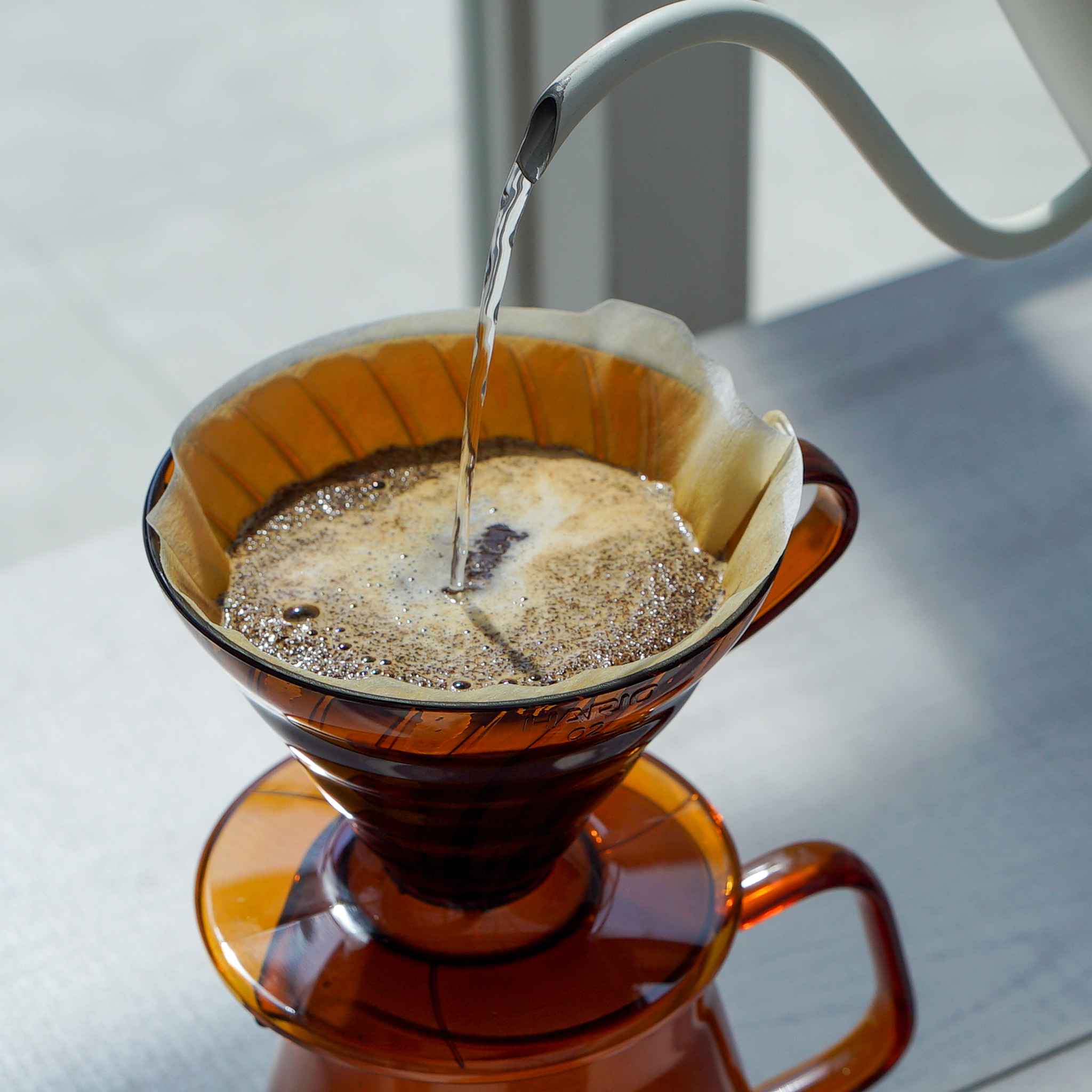 V60 Plastic Coffee Dripper Amber 01
