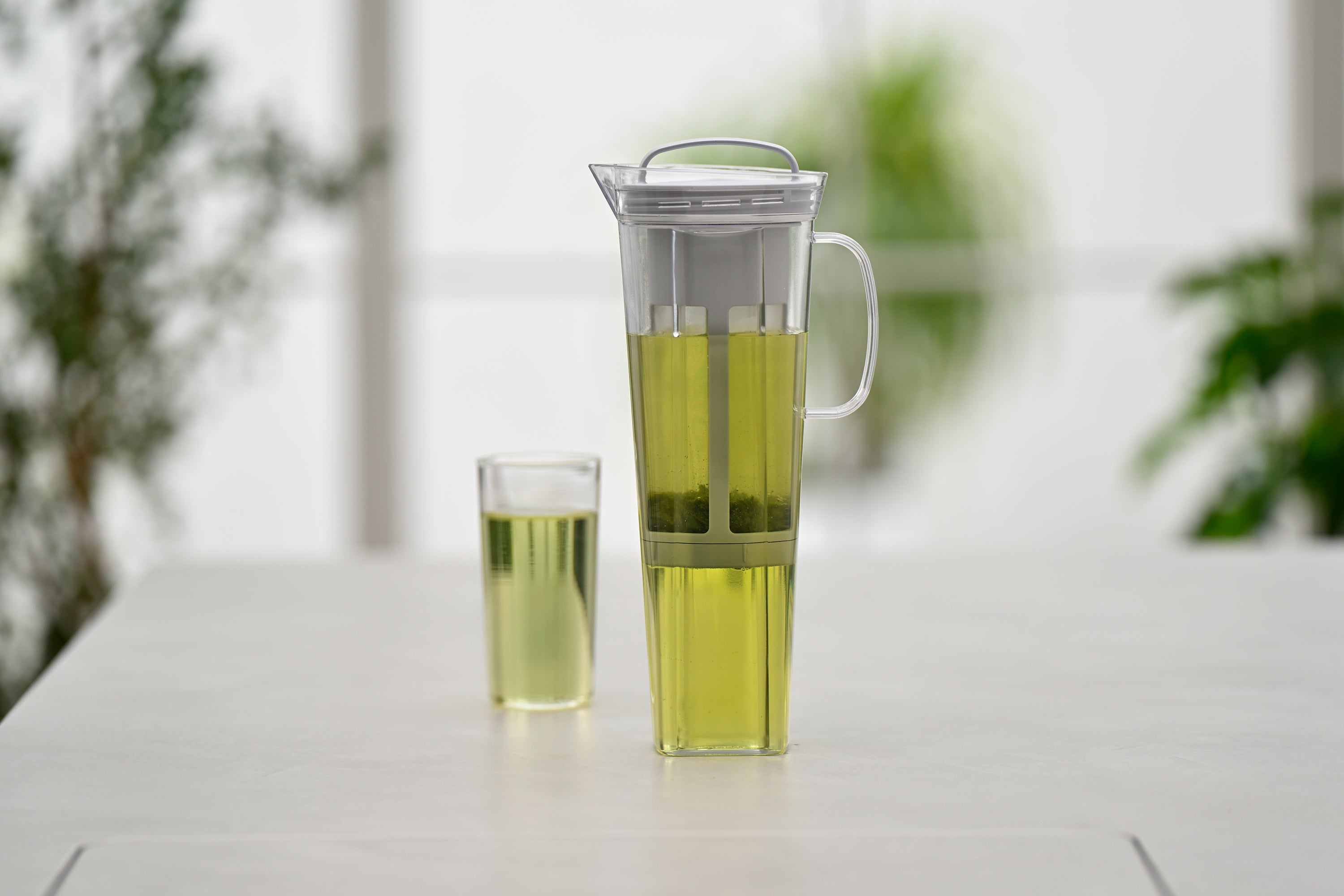 Cold Brew Tea Pitcher Lily