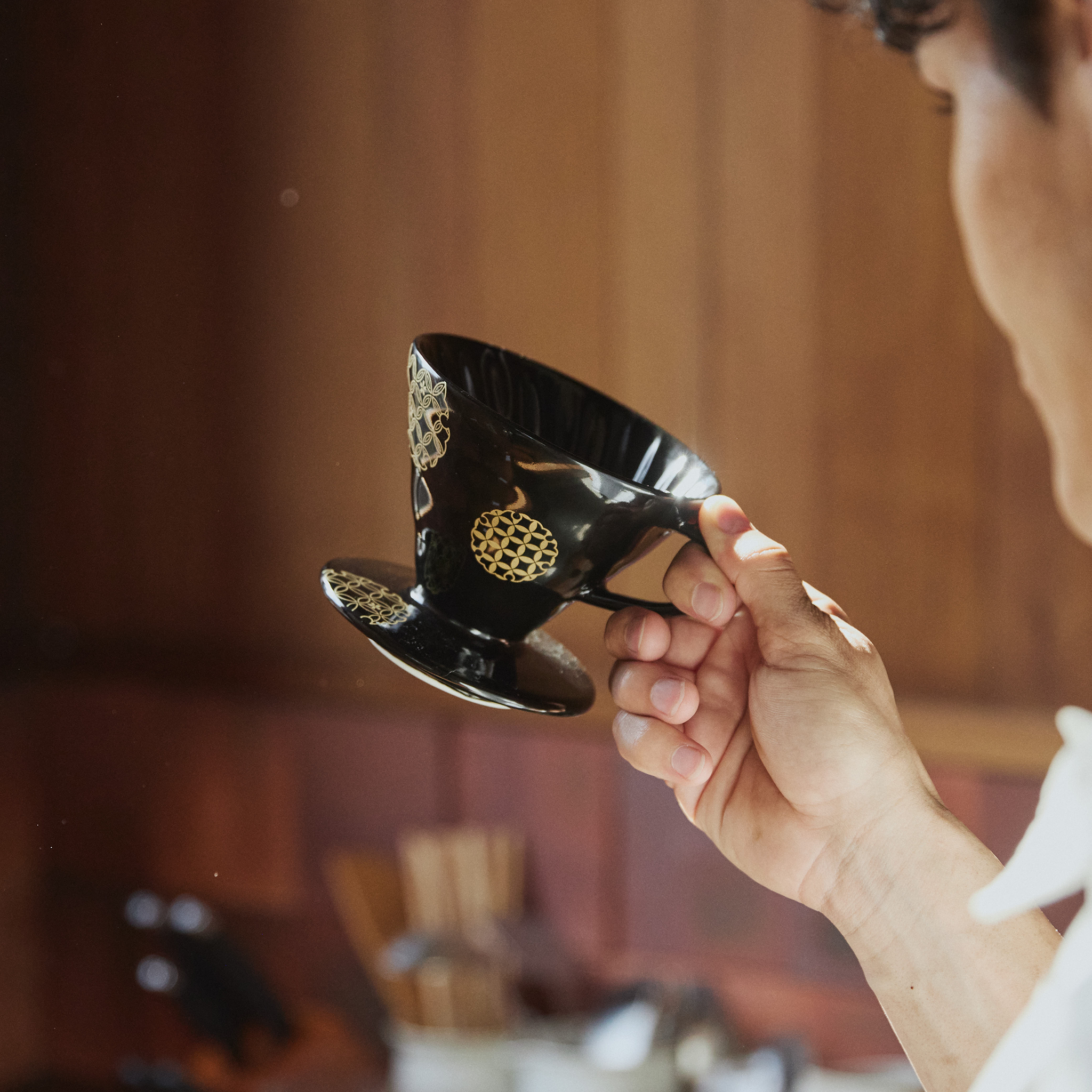 V60 Ceramic Dripper 02 "Shippou" Seven Treasures Pattern