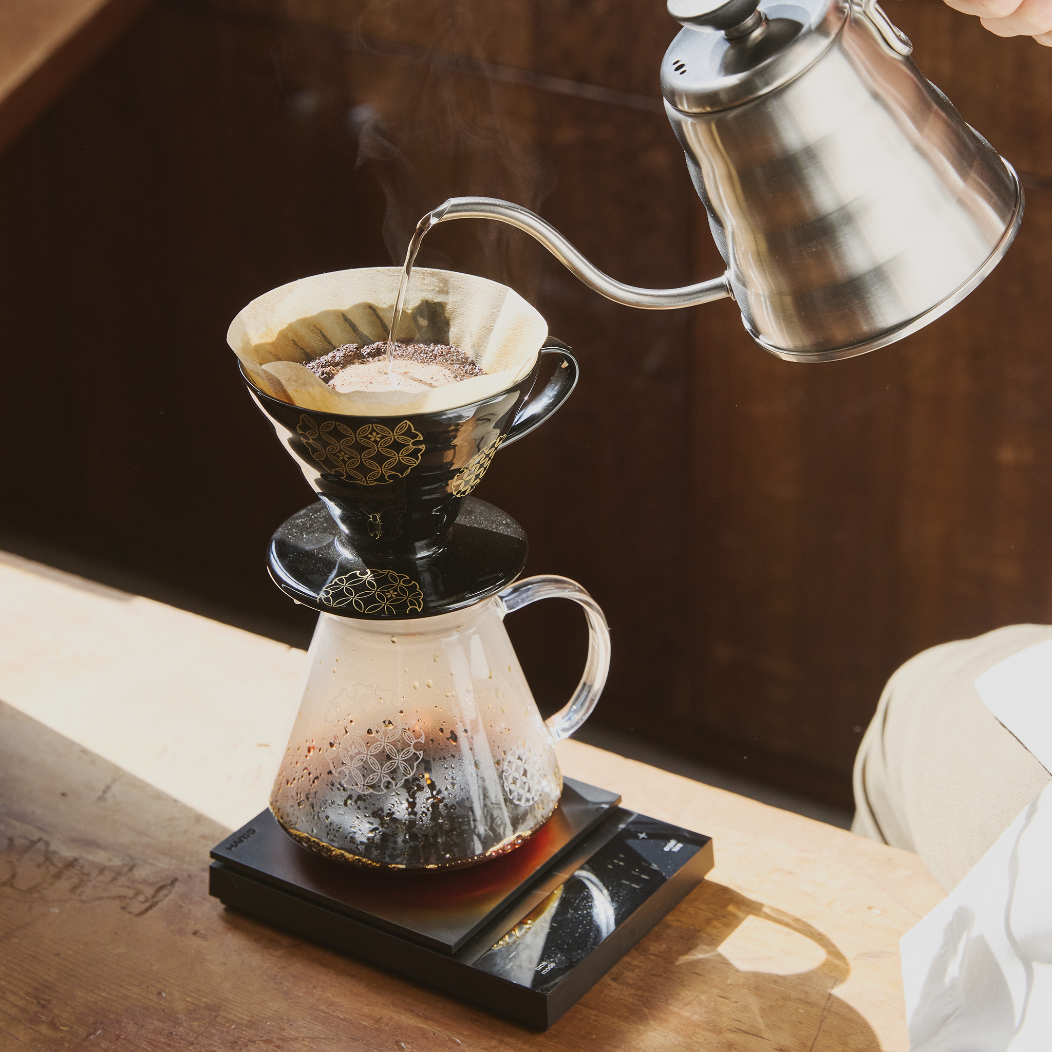 V60 Ceramic Dripper 02 "Shippou" Seven Treasures Pattern